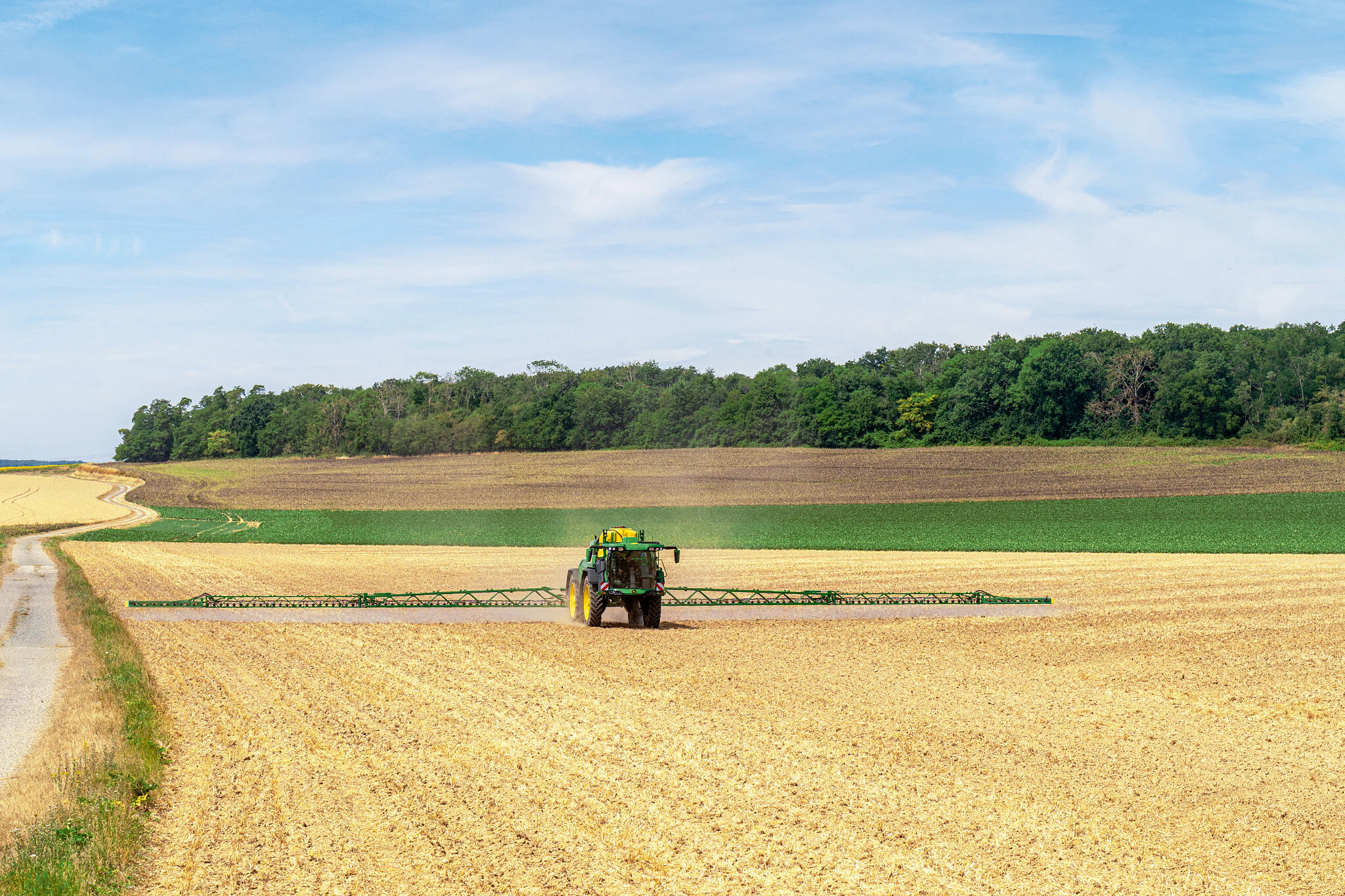 RMA2608_NOUV_JOHN_DEERE_PULVE_560R_2.jpg